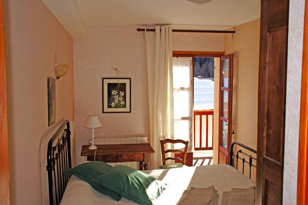 Le Relais Des Vaudois Hotel Freissinieres Habitación foto