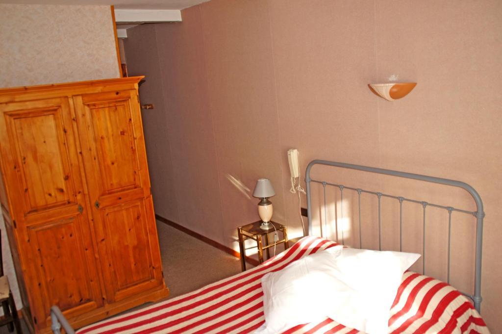Le Relais Des Vaudois Hotel Freissinieres Habitación foto